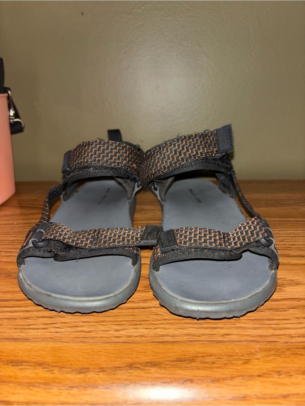 Woman’s sandals - Picture 3 of 4